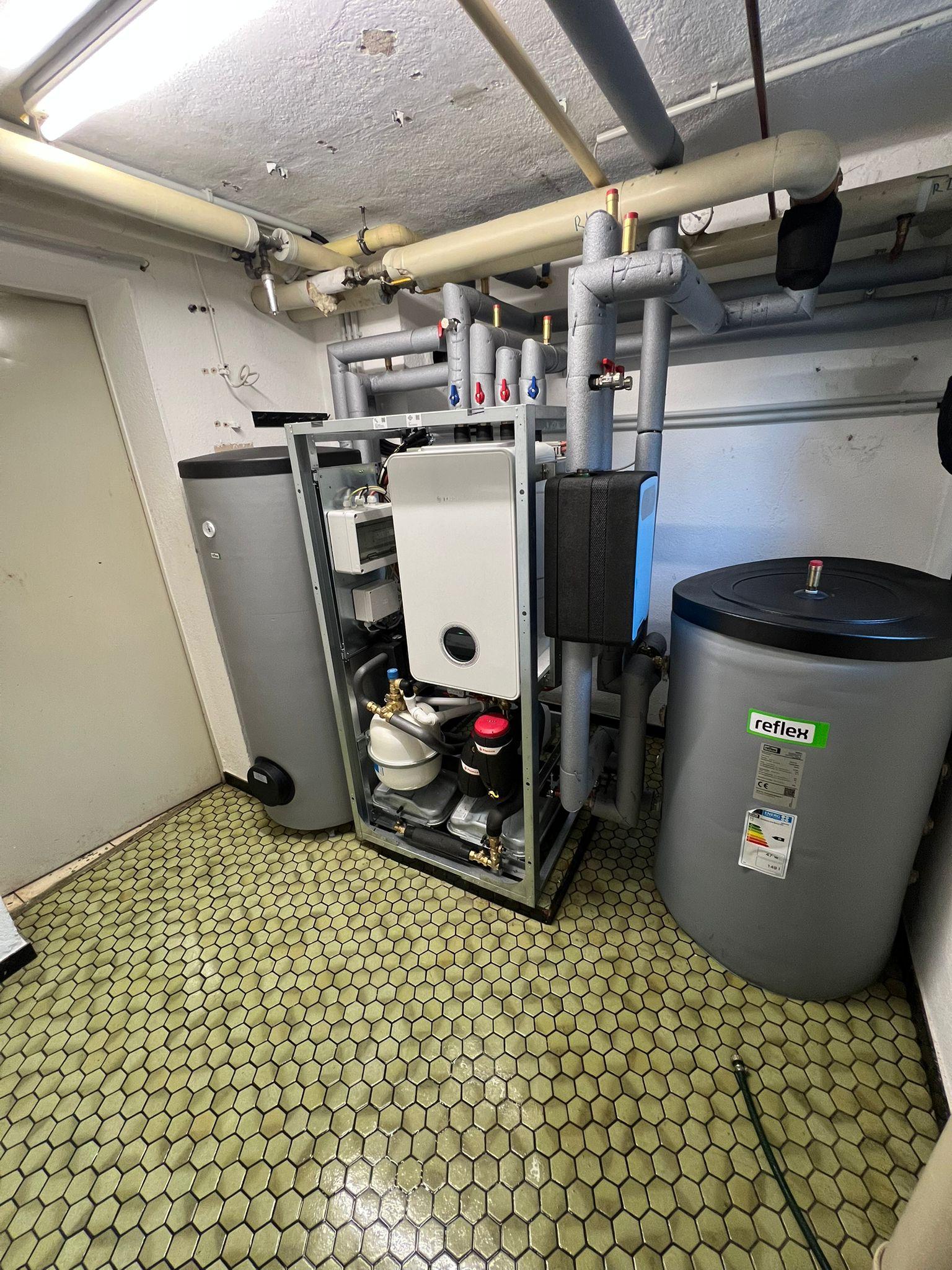 Heiztechnik mit gedämmten Leitungen