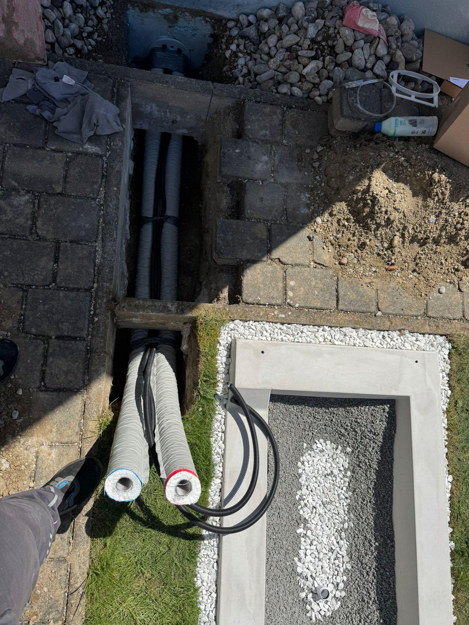Fundament und Leitungswege