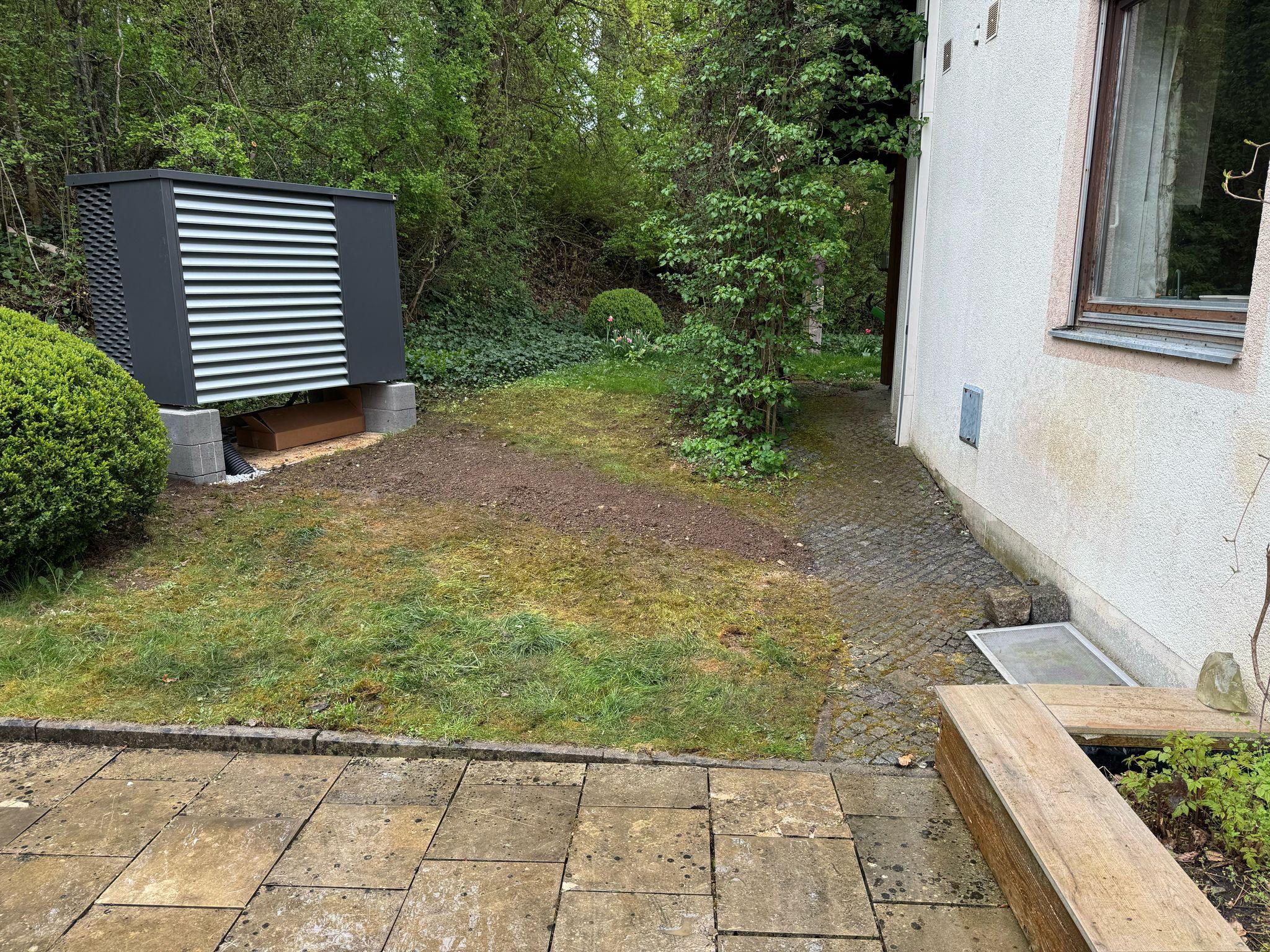iDM Außeneinheit am Gebäude